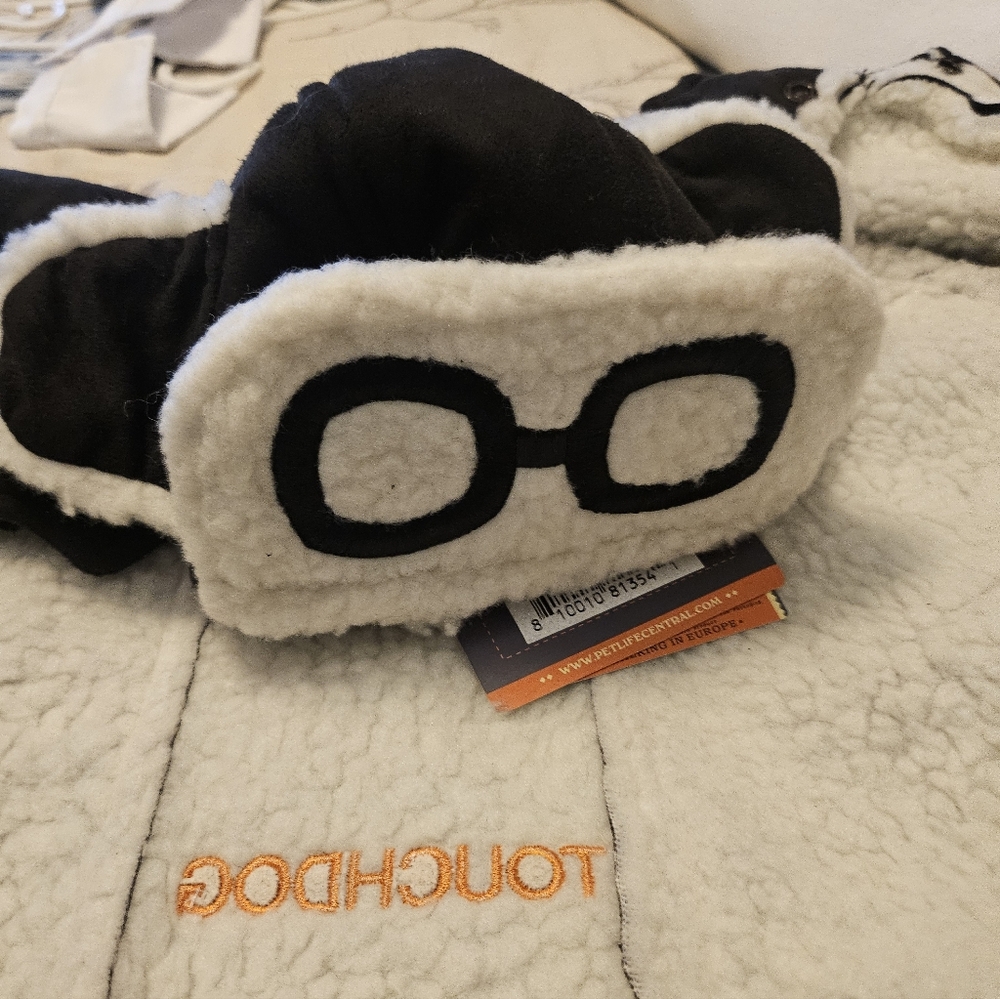 Assorted Dog Clothes, Pjs, And Jackets. - Picture 3 of 16